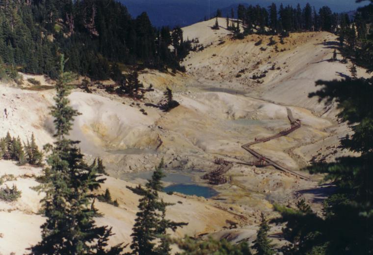 The small valley called Bumpass Hell